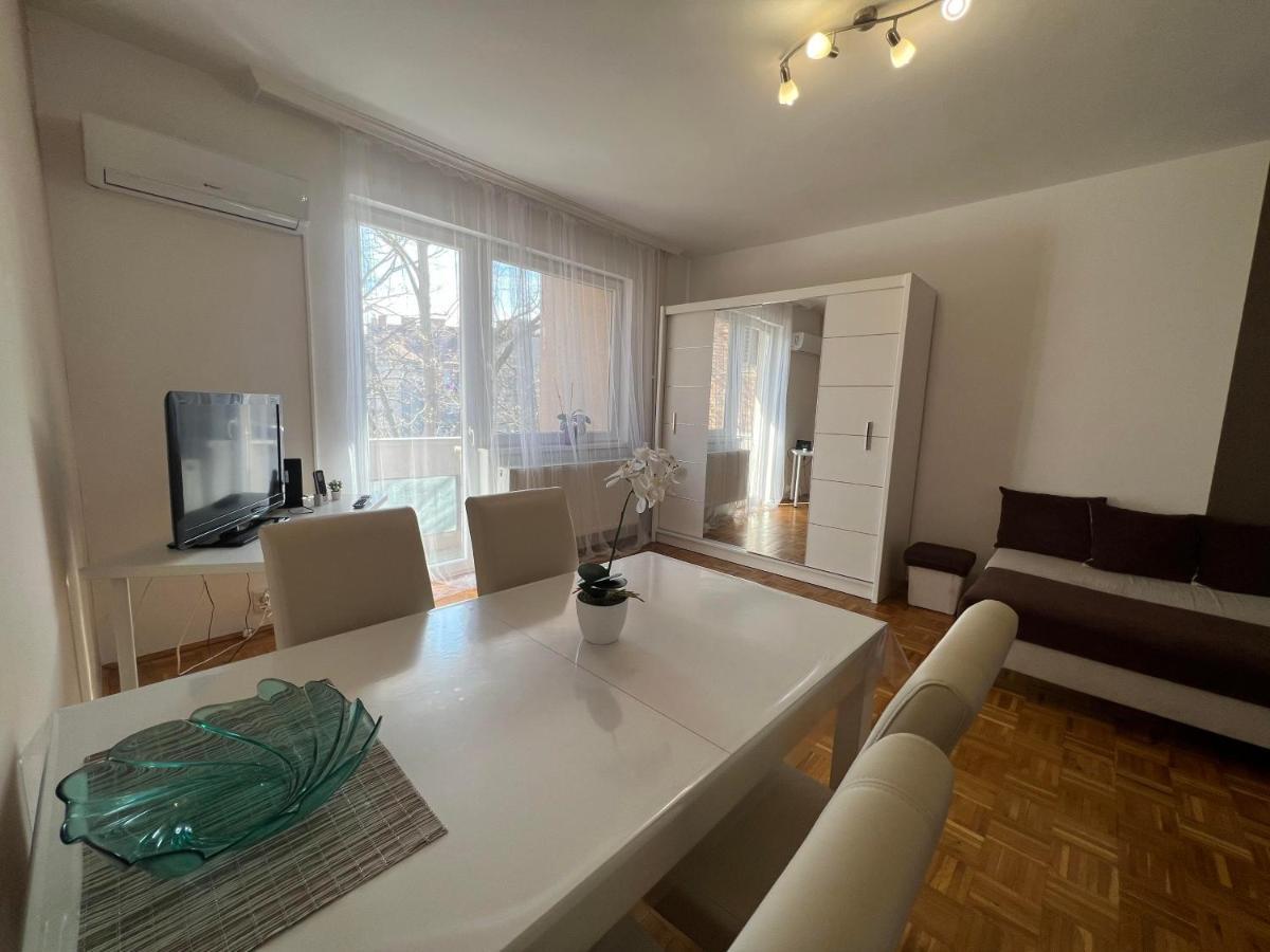 Centrum Szeged Apartman Exterior photo